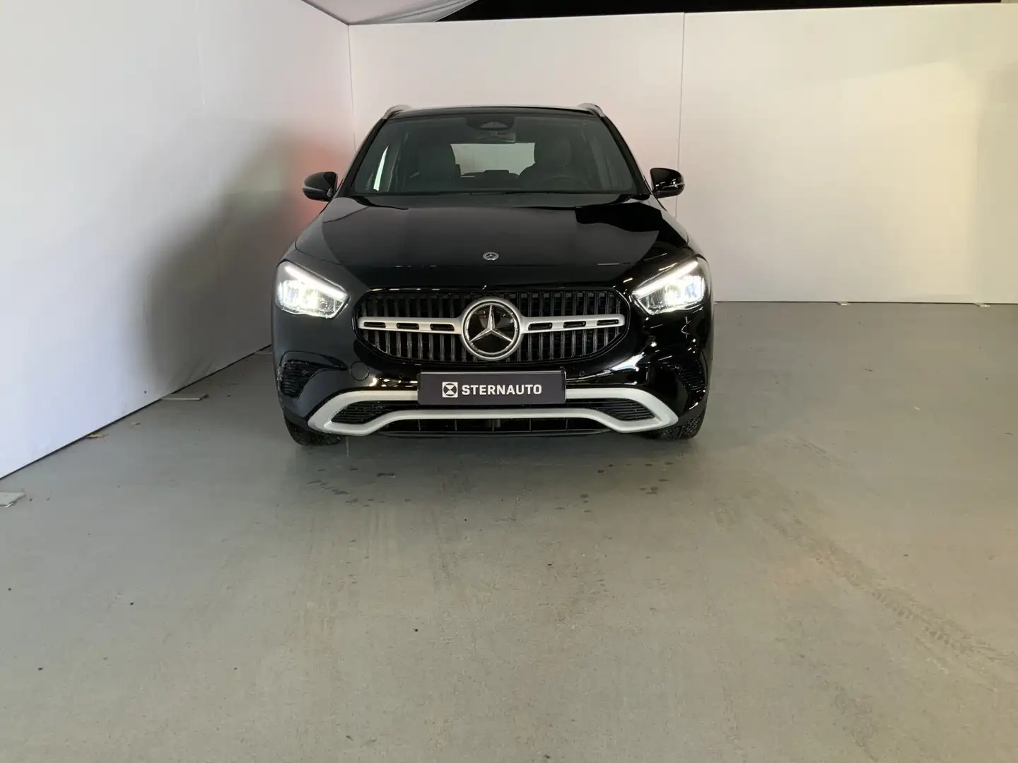 Mercedes-Benz GLA 180 GLA 180 d  Advanced Plus Navi/Autom./Klima/LED Noir - 2