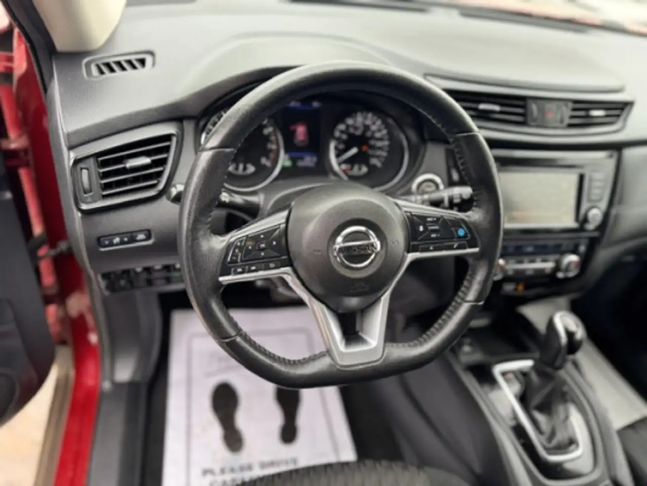 Nissan Rogue снимка Nissan Rogue