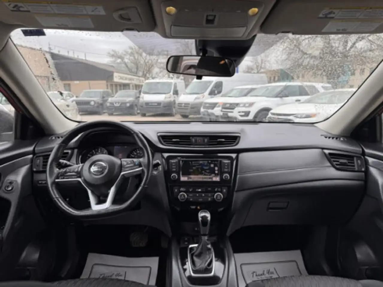 Nissan Rogue снимка Nissan Rogue