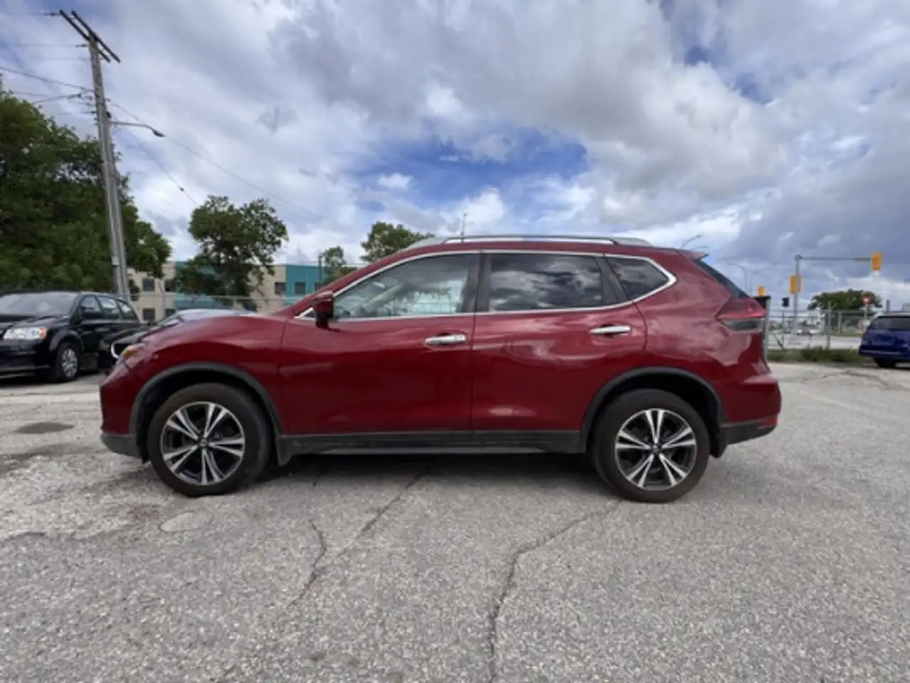 Nissan Rogue снимка Nissan Rogue