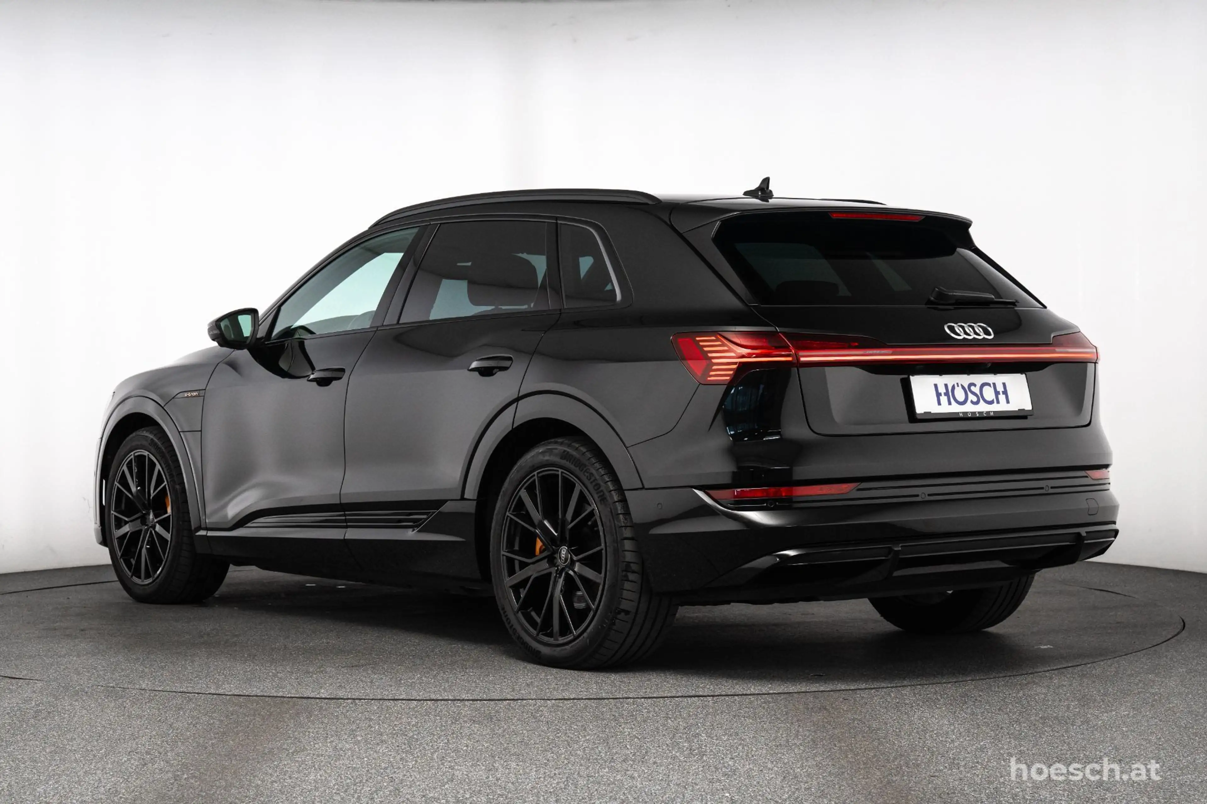 Audi e-tron 55 S-LINE BLACK LEDER 360° B&O ASSISTENZ ANGEBOT — photo 4