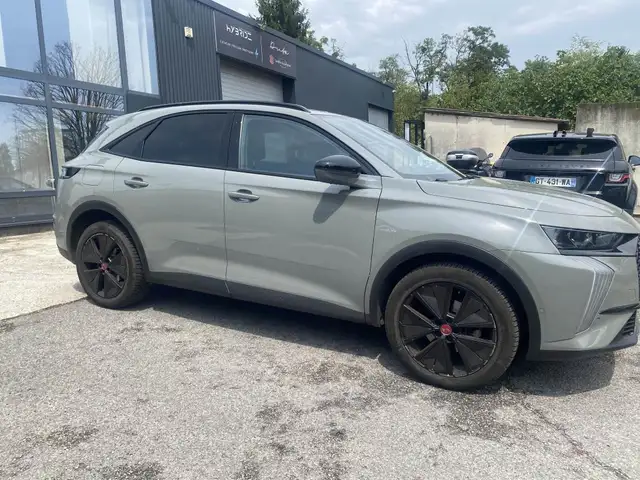 DS Automobiles DS 7 Crossback view 10