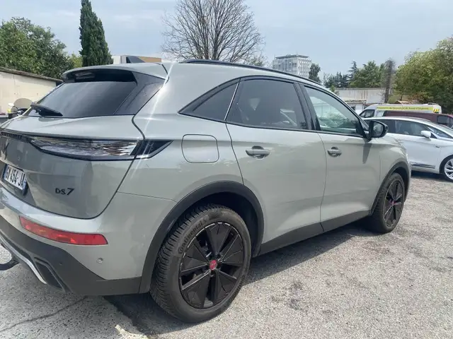 DS Automobiles DS 7 Crossback view 11