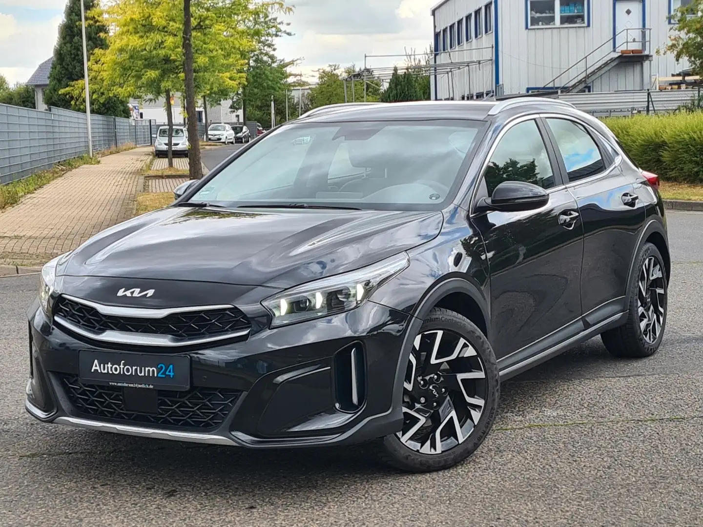 Kia XCeed Spirit*Autom.*1.Hand*Navi*RFK*CarPlay*LHZ* Schwarz - 1