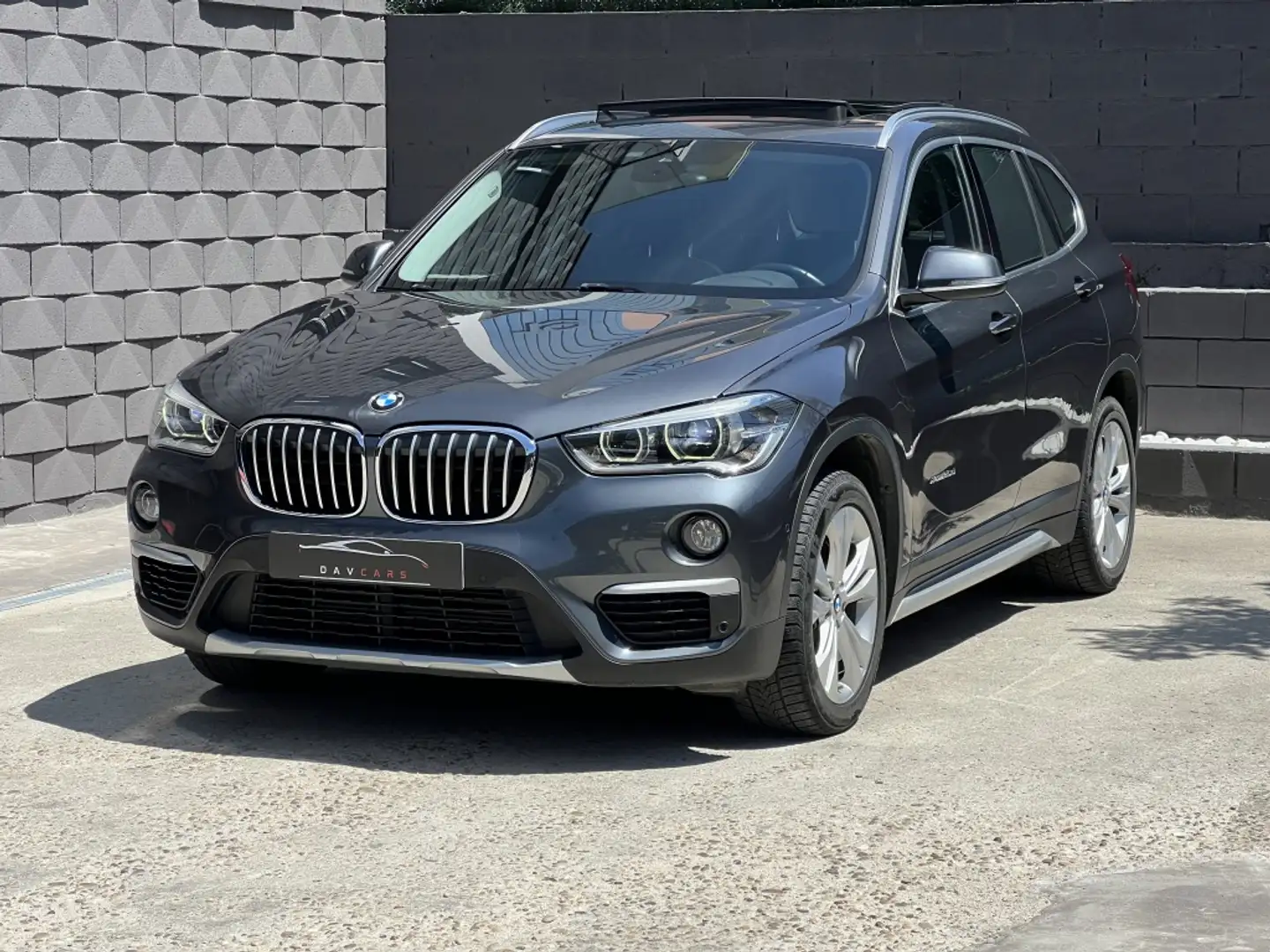BMW X1 xDrive 20dA Gris - 2