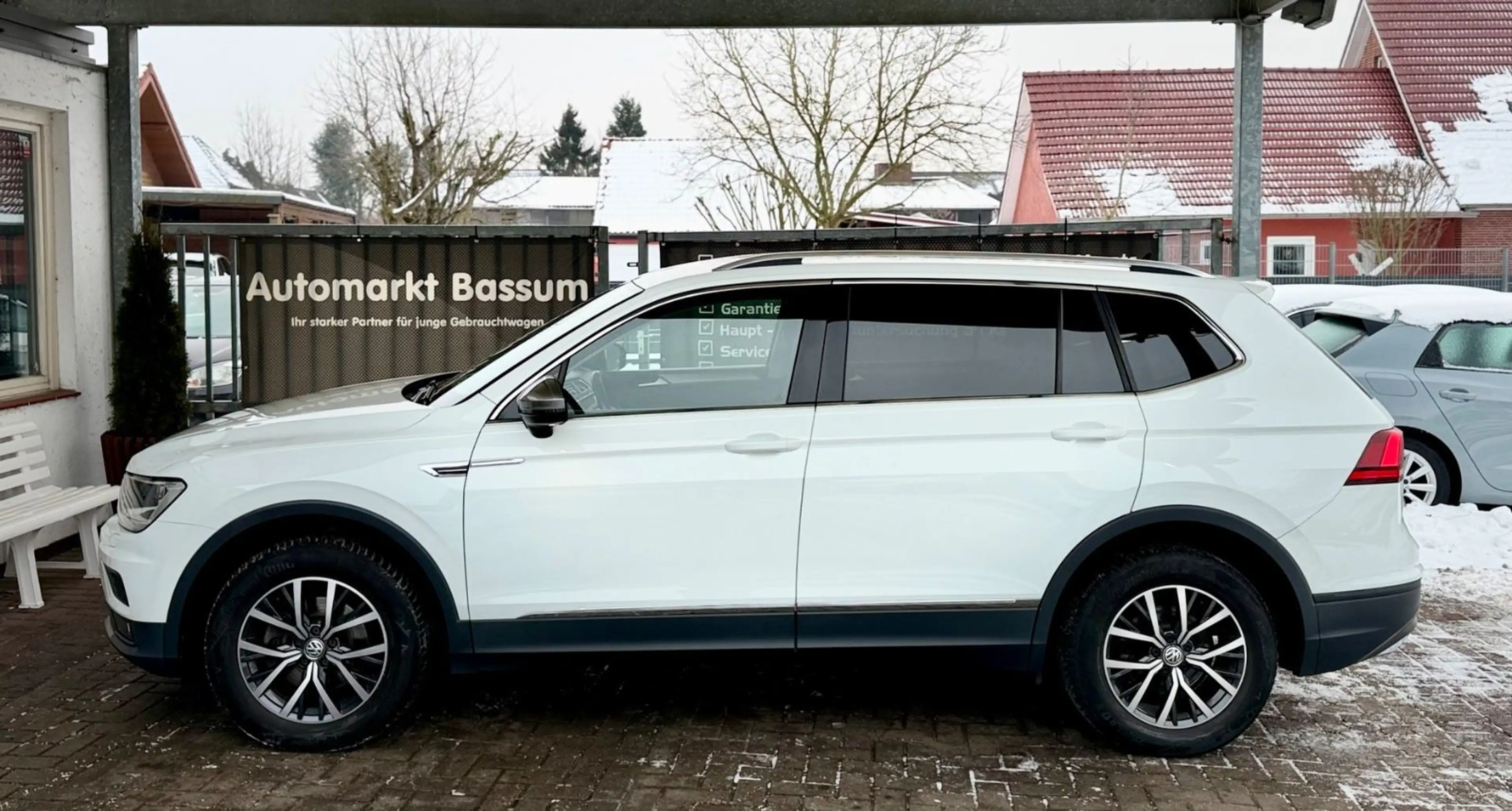 Volkswagen Tiguan Allspace Comfortline 7 Sitzer Navi AHK — photo 14
