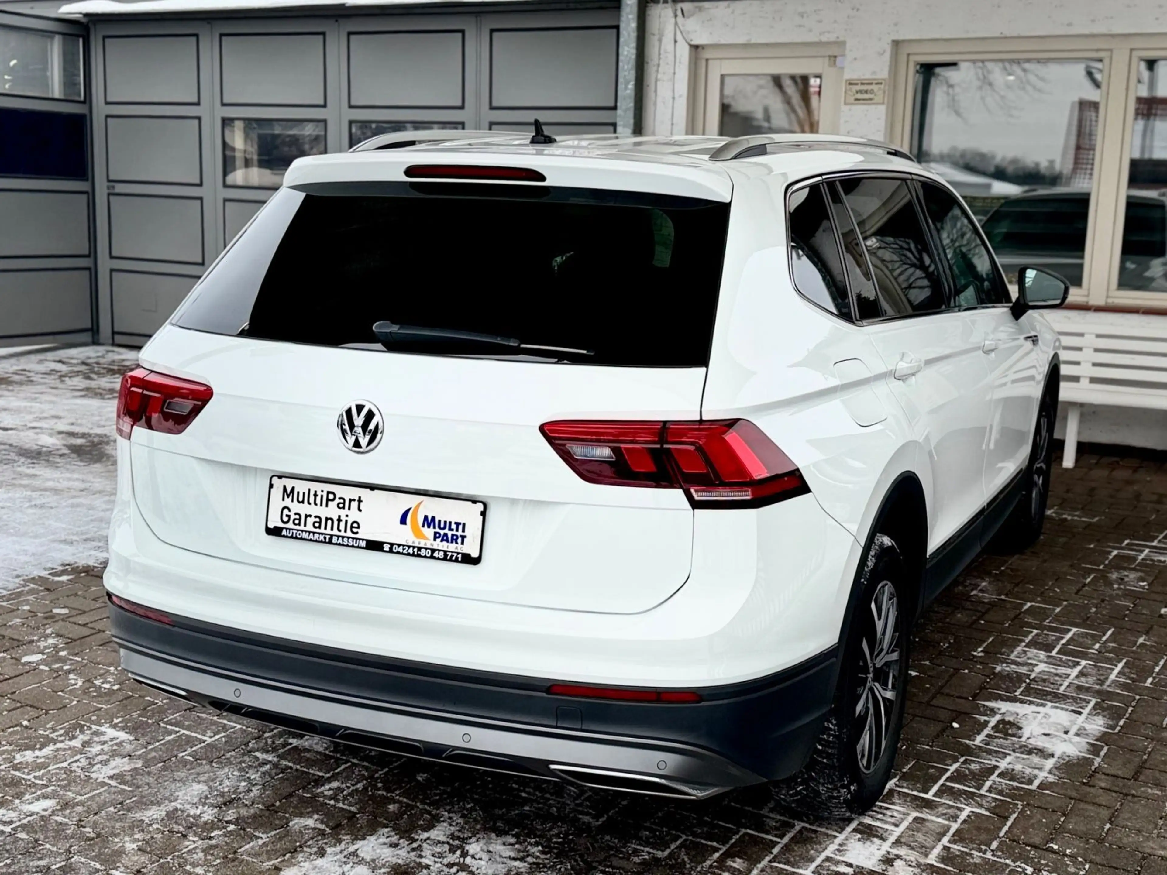 Volkswagen Tiguan Allspace Comfortline 7 Sitzer Navi AHK — photo 10