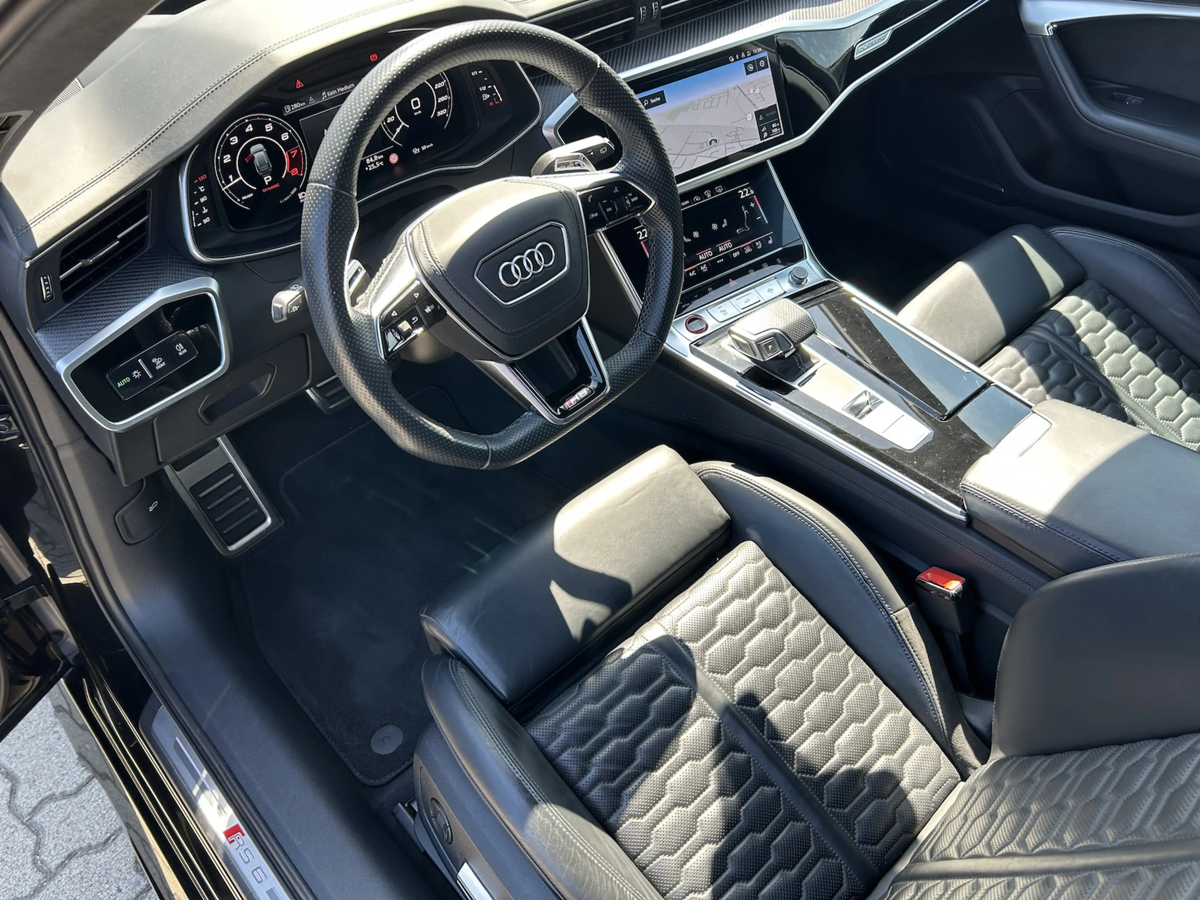 Audi RS6 4.0 TFSI quattro*Dynamik+*Keramik*Tour*Stadt* — photo 14