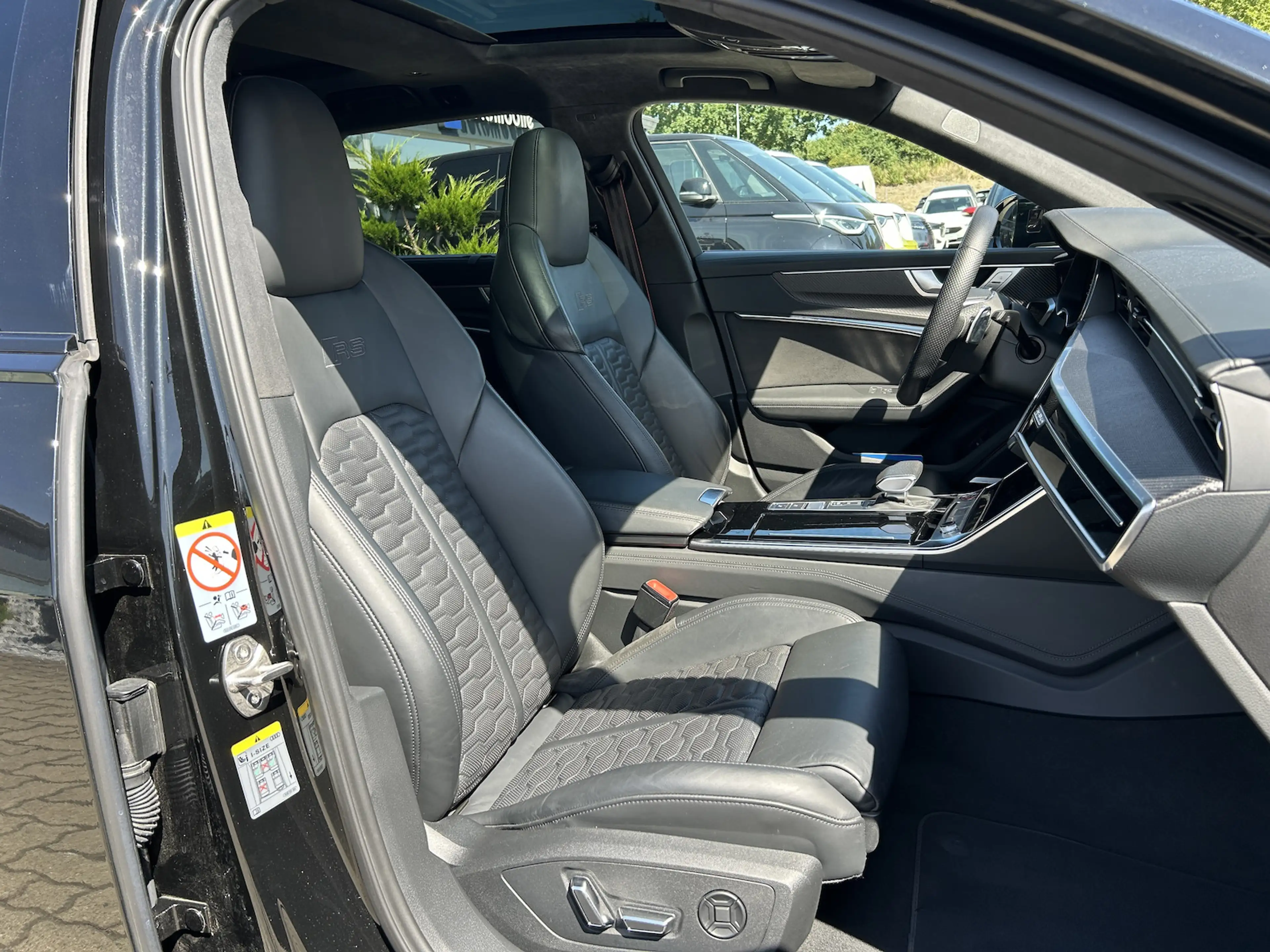 Audi RS6 4.0 TFSI quattro*Dynamik+*Keramik*Tour*Stadt* — photo 10