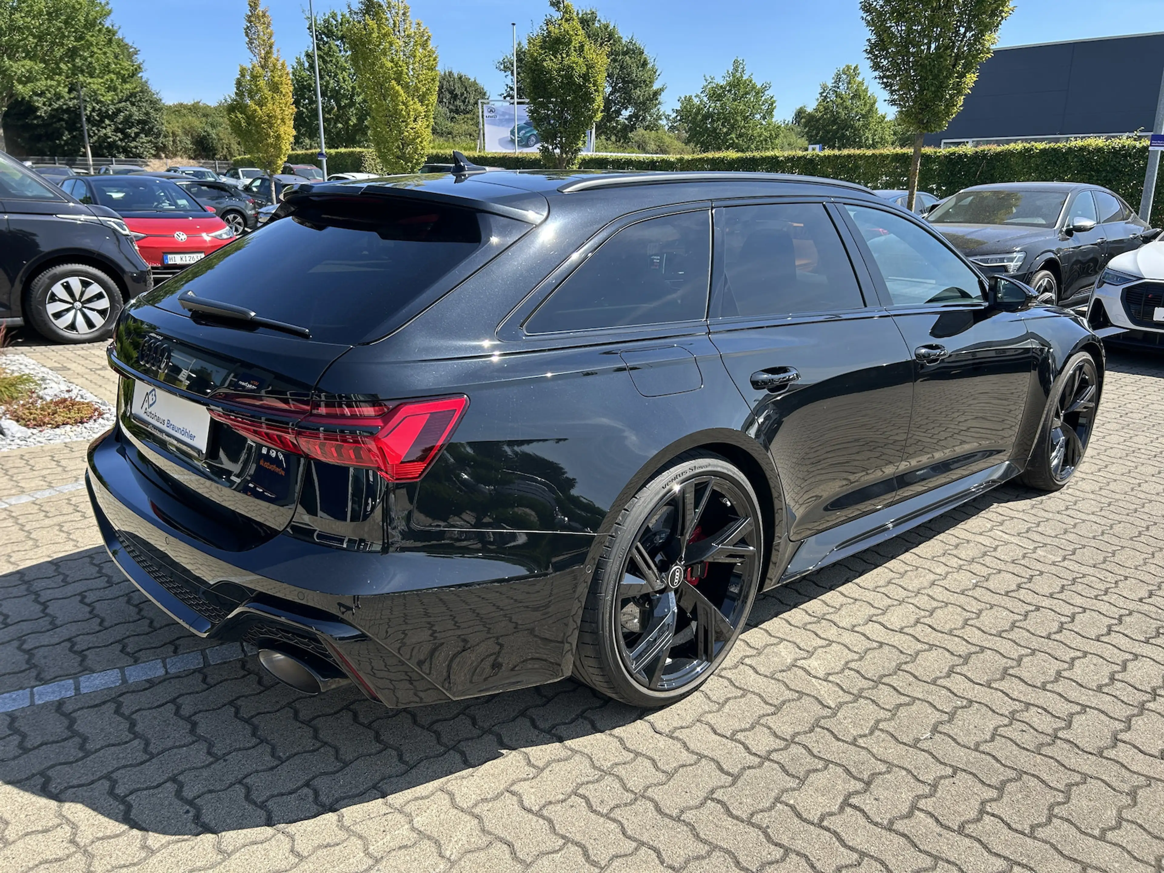 Audi RS6 4.0 TFSI quattro*Dynamik+*Keramik*Tour*Stadt* — photo 6