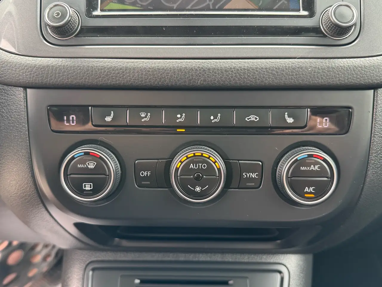 Volkswagen Tiguan photo Volkswagen Tiguan
