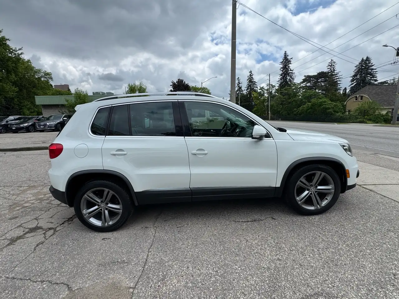 Volkswagen Tiguan photo Volkswagen Tiguan