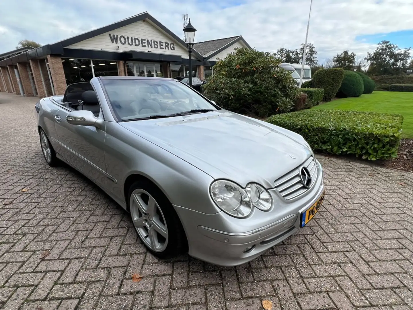 Mercedes-Benz CLK 200 CLK 200 Elegance Automaat Gris - 1