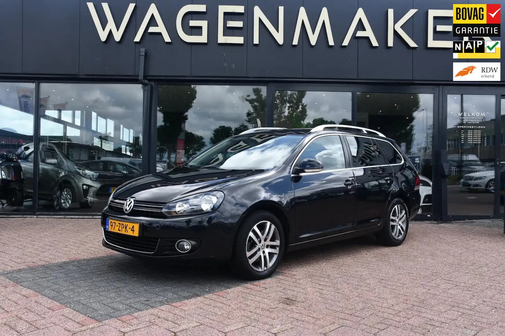 Volkswagen Golf Variant 1.2 TSI High Executive Line BlueMotion crna - 1