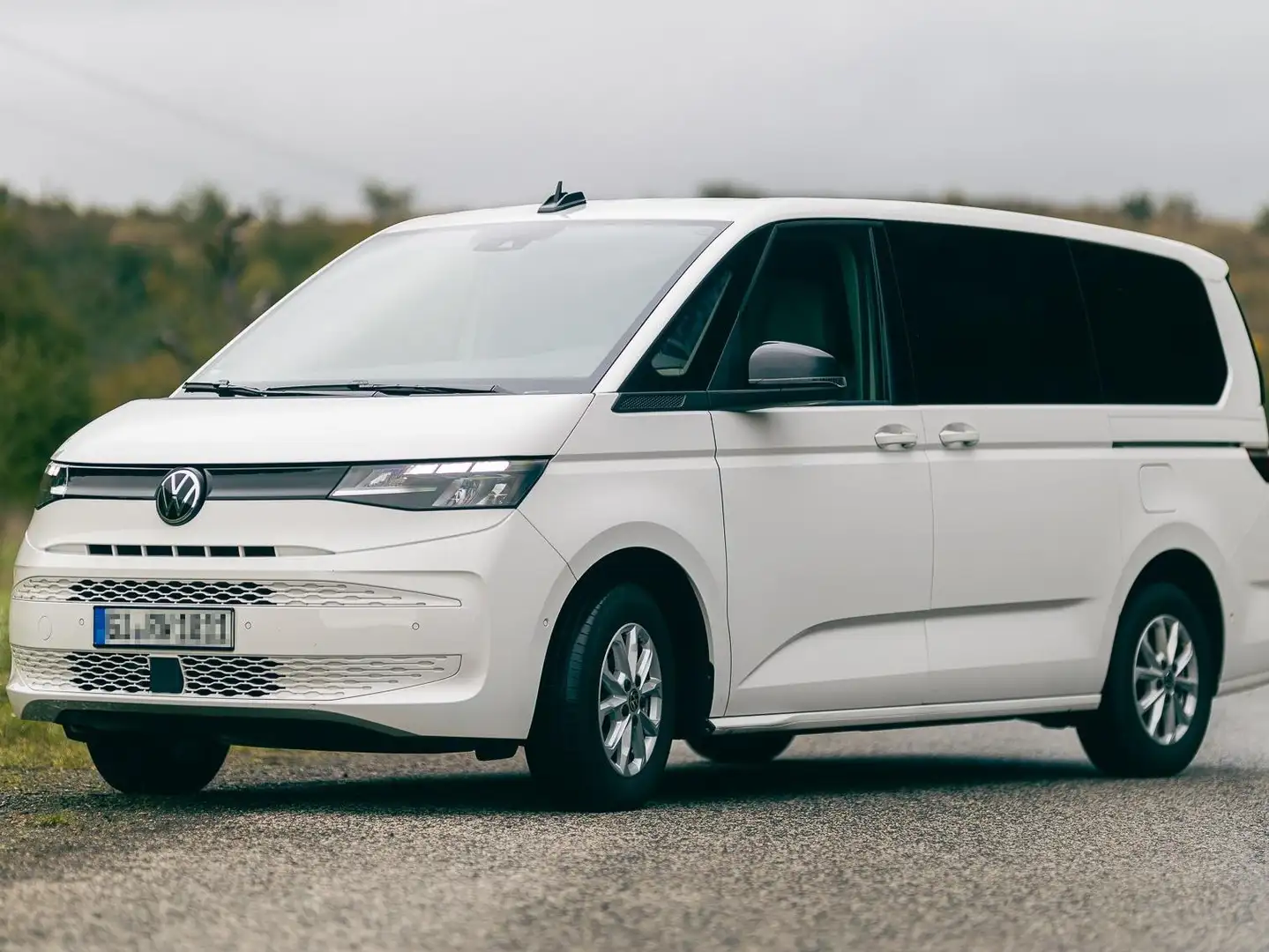 Volkswagen T7 Multivan Multivan TDI SCR 2,0 TDI SCR LÜ Weiß - 1