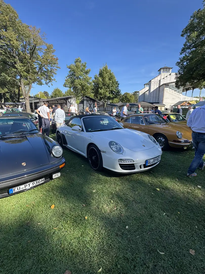 Porsche 997 911 Carrera GTS 4  Cabriolet PDK Weiß - 2