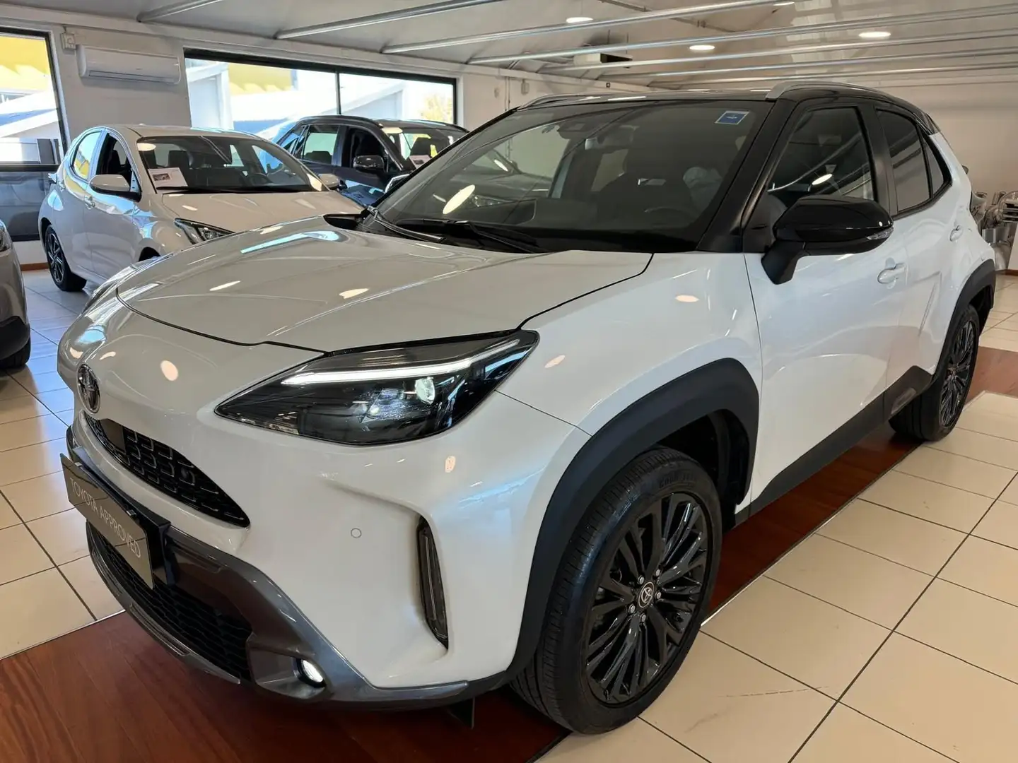 Toyota Yaris Cross Yaris Cross 1.5 Hybrid 5p. E-CVT AWD-i Adventure - 1