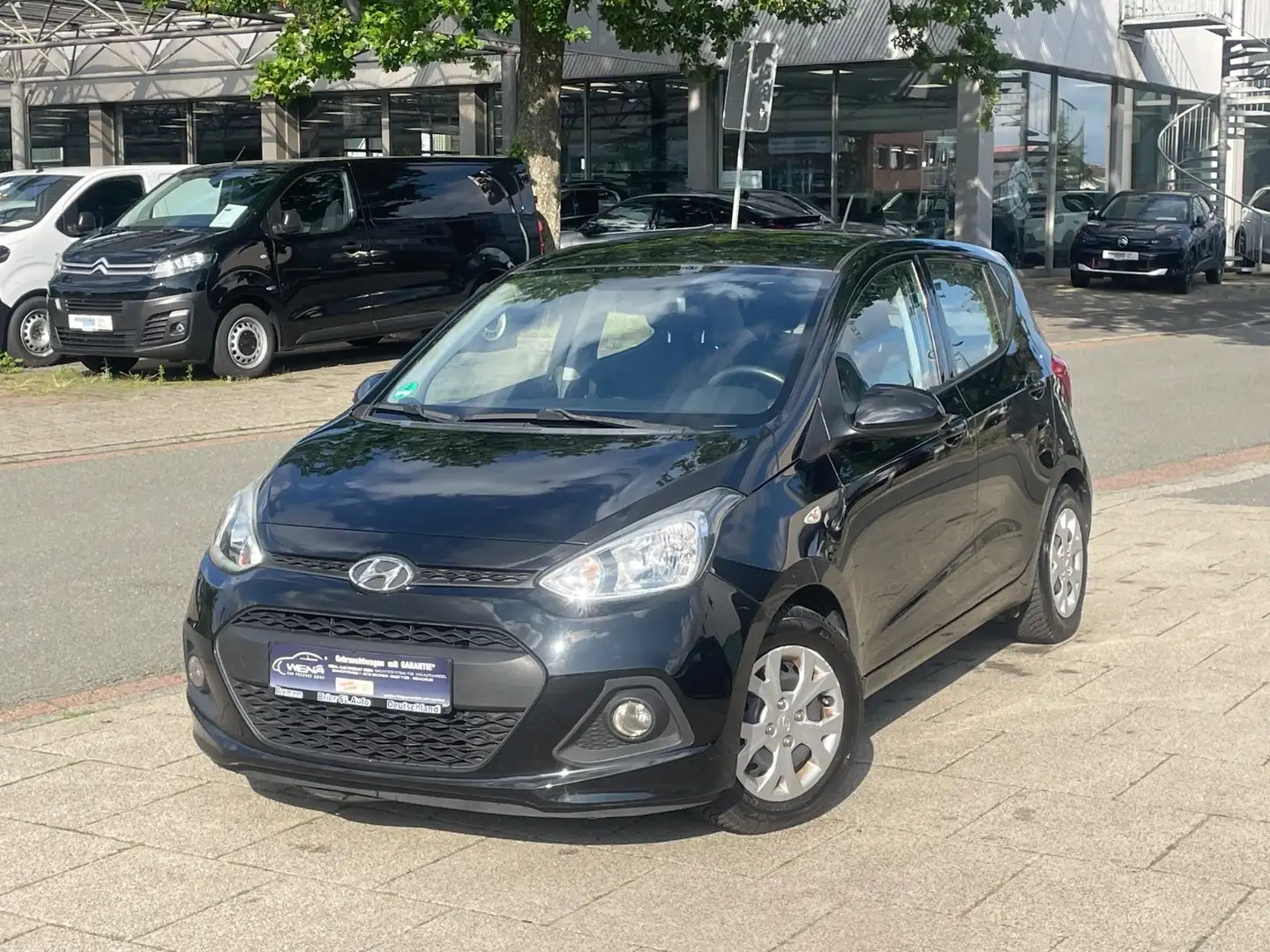 Hyundai i10 Trend,SHZ,Garantie,Tüv Neu Noir - 1
