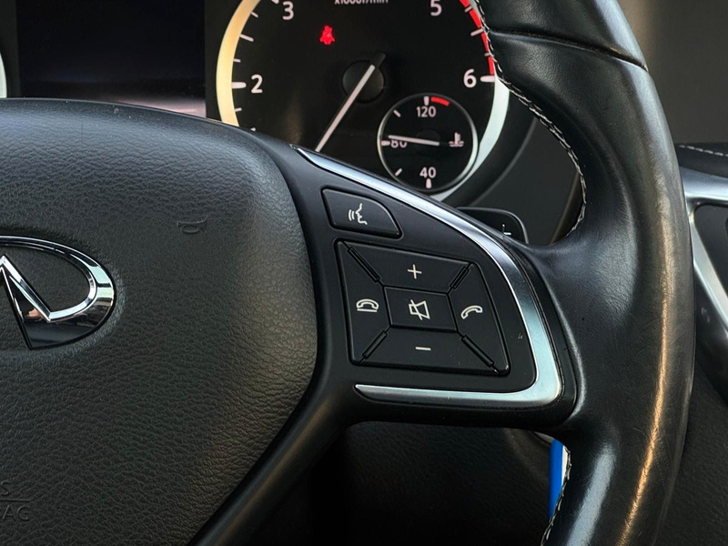 Infiniti Q30 2.2 d Sport AUT.°NAVI°PANO°KAMERA°ACC°MEMORY — photo 14