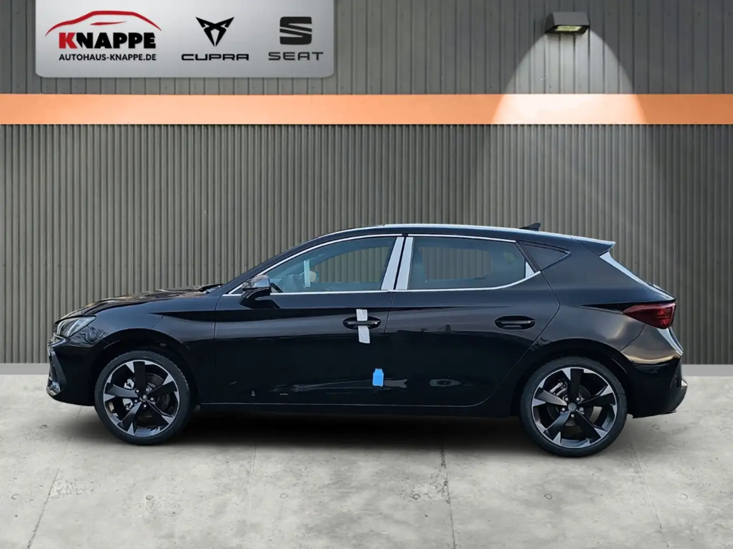 CUPRA Leon 1.5 eTSI DSG Navi Kamera Toterwinkl Sitzheizung Schwarz - 2