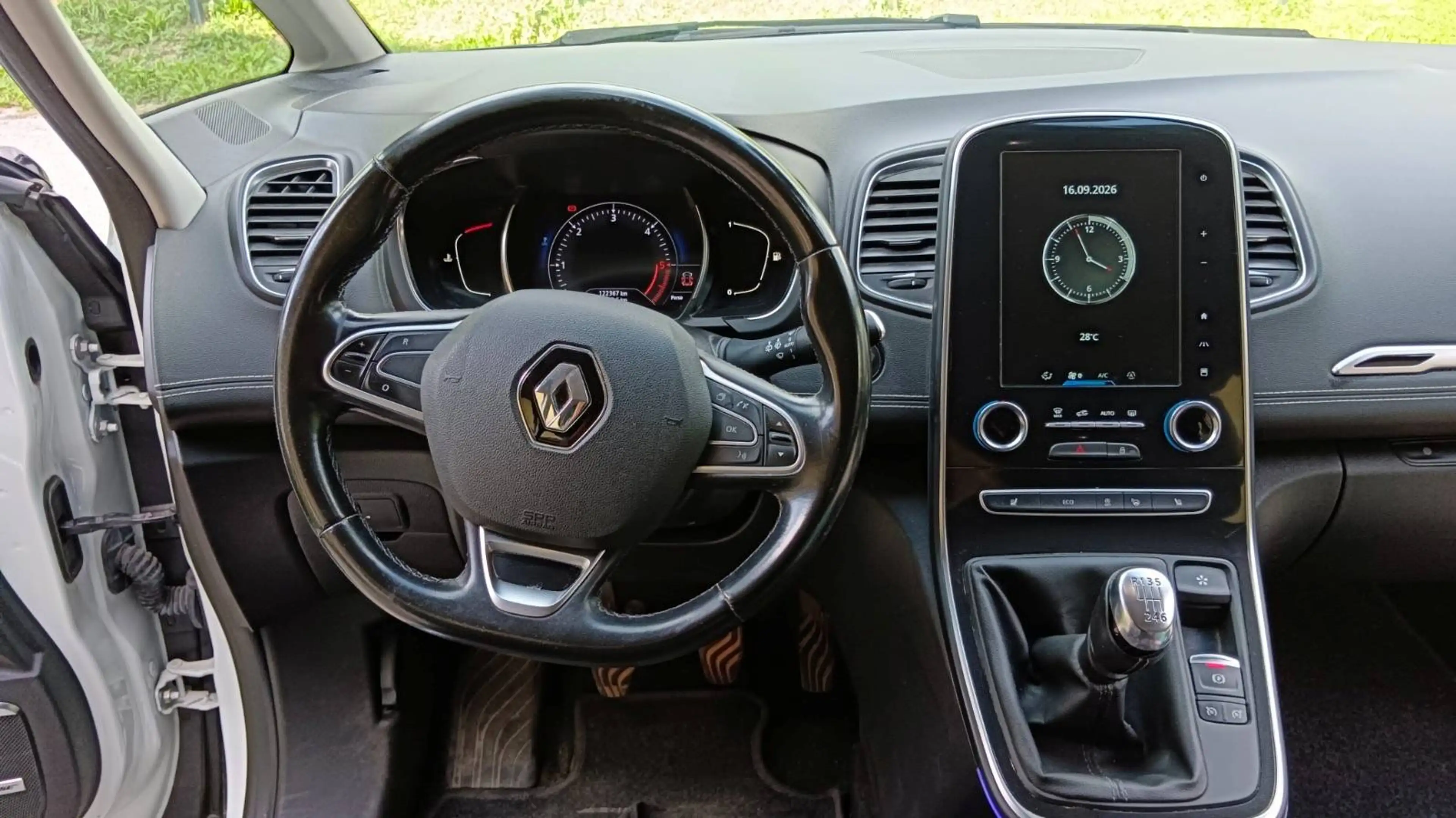 Renault Grand Scenic Grand Scenic Blue dCi 120 BOSE — photo 6
