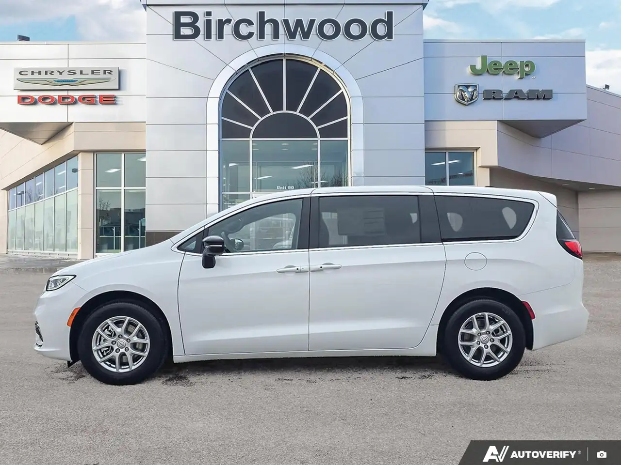 Chrysler Pacifica снимка Chrysler Pacifica