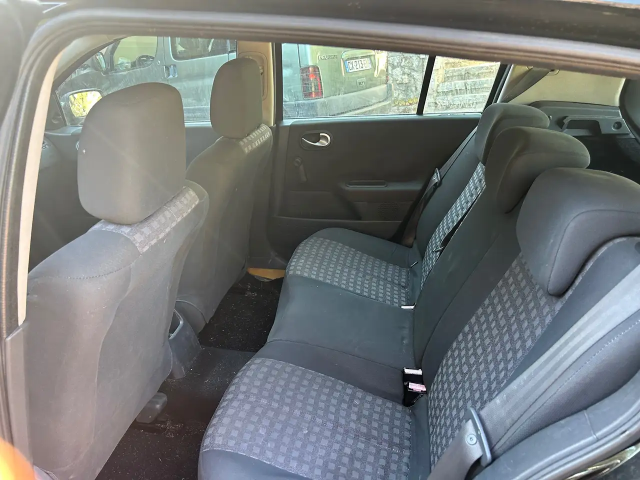 Renault Megane Berline — photo 5