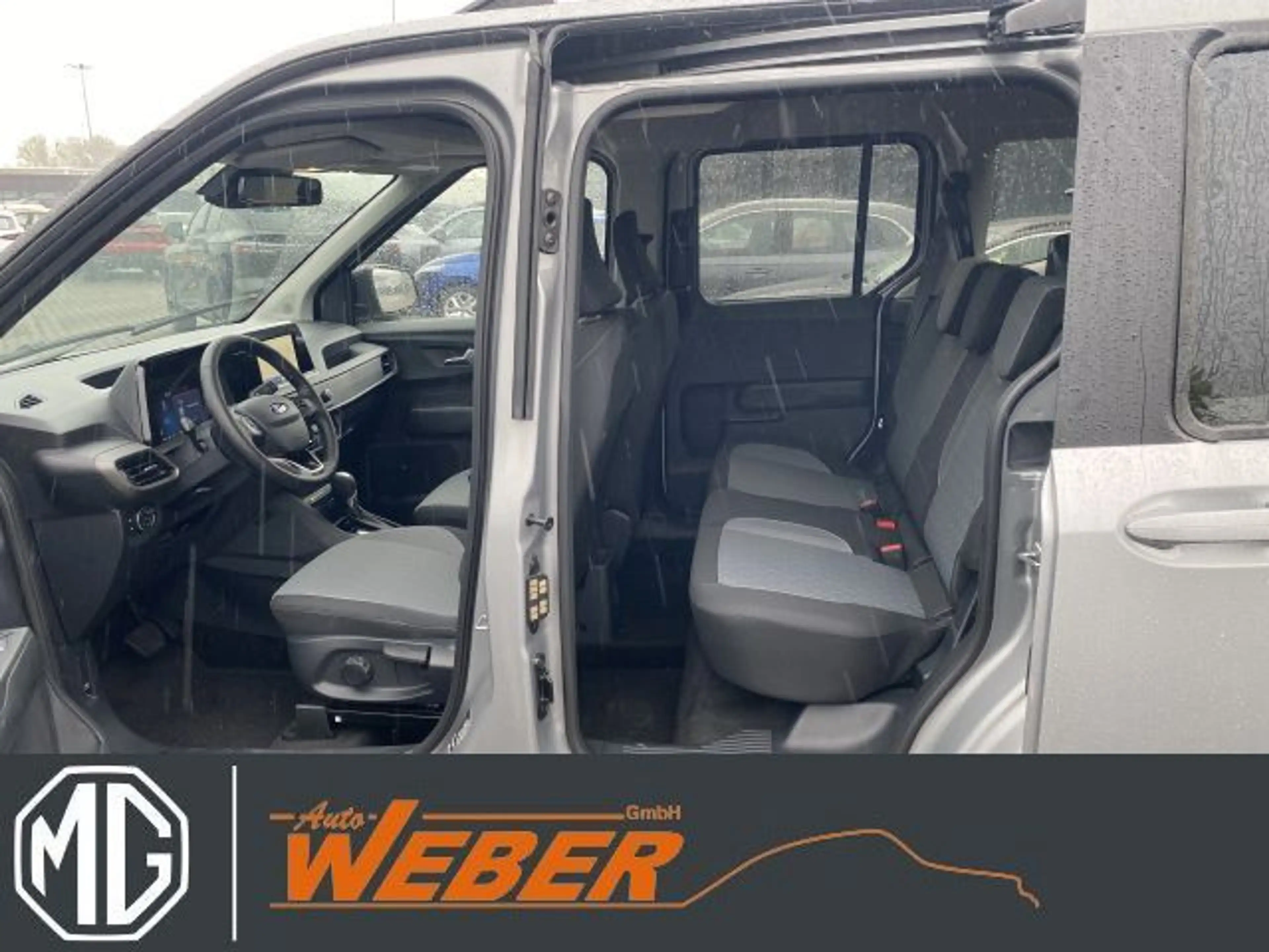 Ford Tourneo Courier Titanium Automatik APP Kamera — photo 8