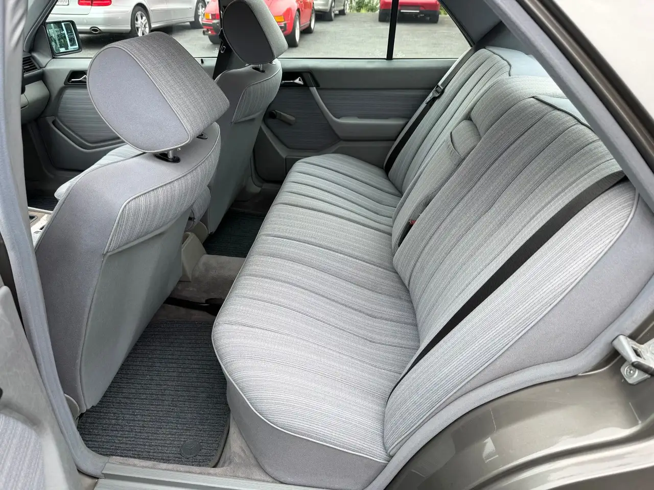 Mercedes-Benz 260 E H-Zulassung, foto 11