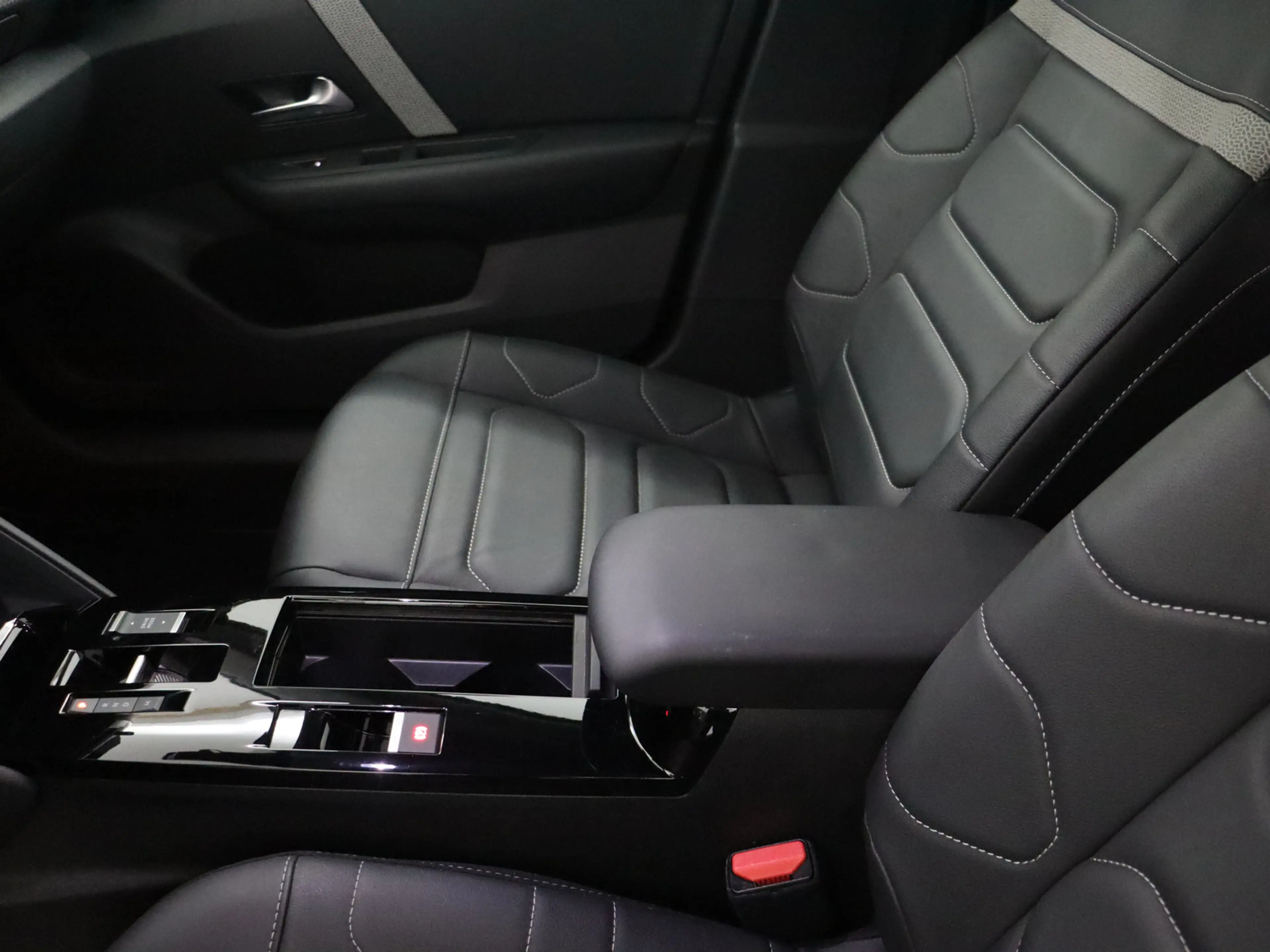 Citroen C4 X 1.2 Puretech Shine afnb Trekhaak, Apple Carplay/An — photo 48