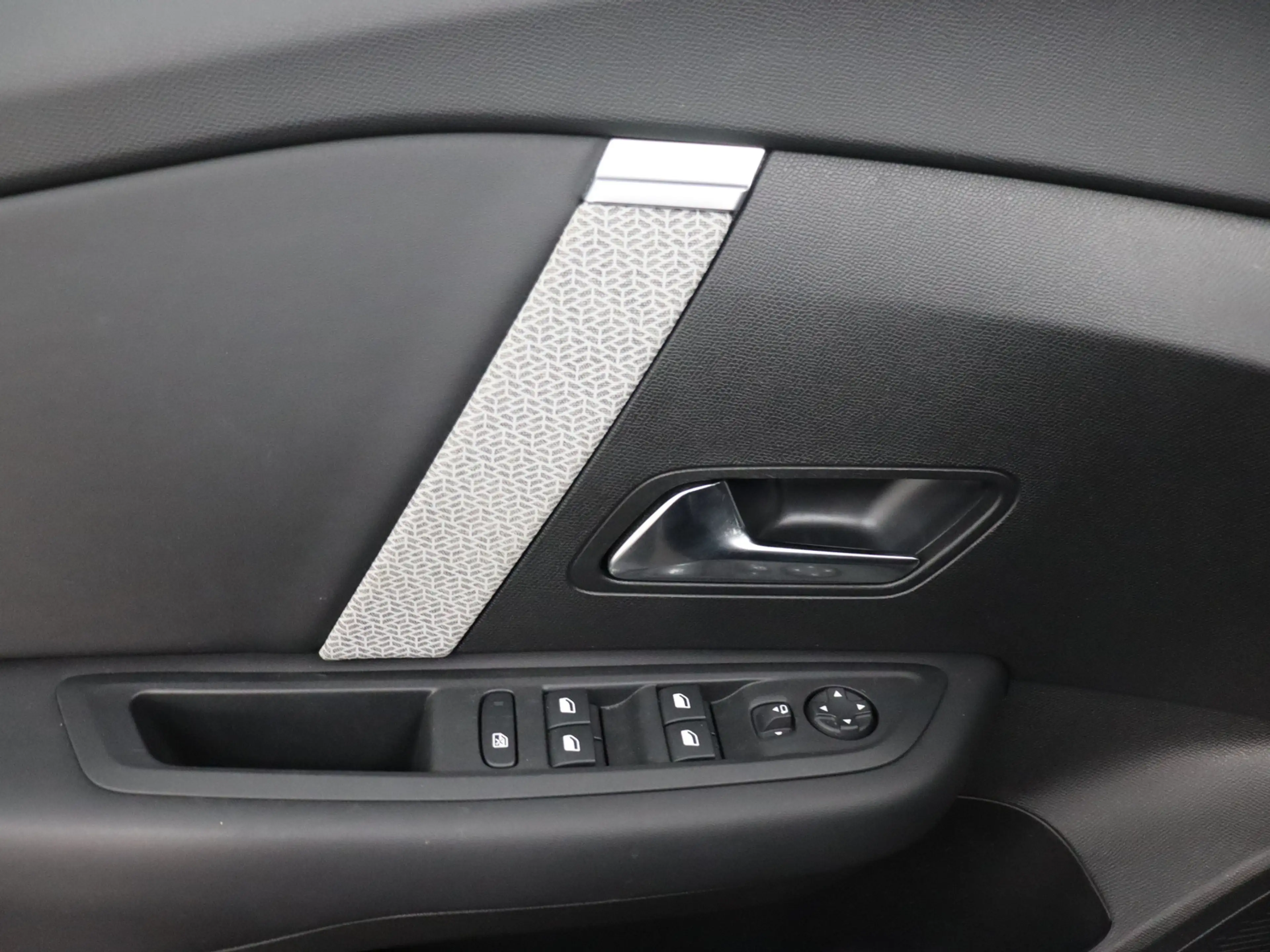 Citroen C4 X 1.2 Puretech Shine afnb Trekhaak, Apple Carplay/An — photo 20