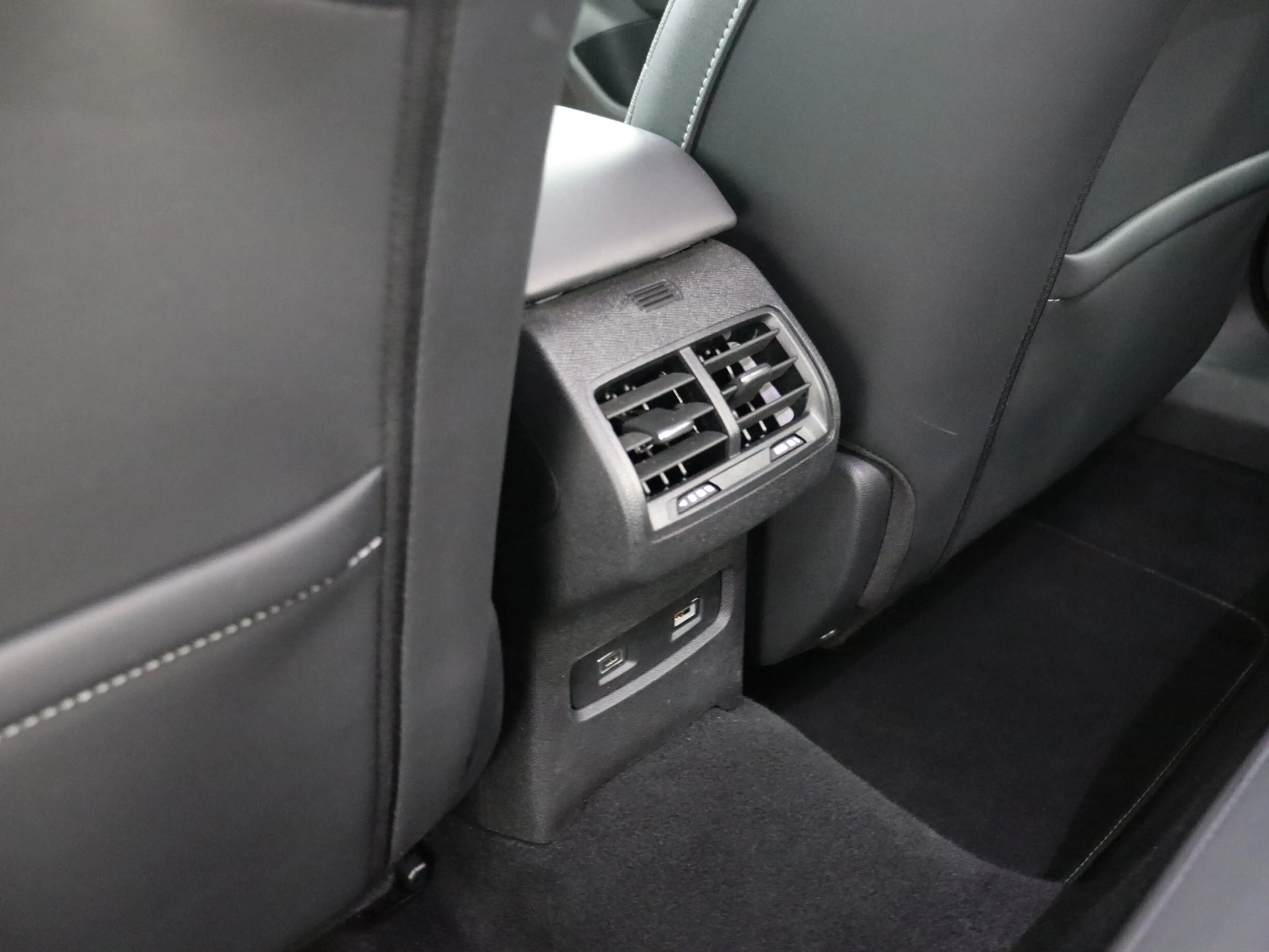 Citroen C4 X 1.2 Puretech Shine afnb Trekhaak, Apple Carplay/An — photo 19