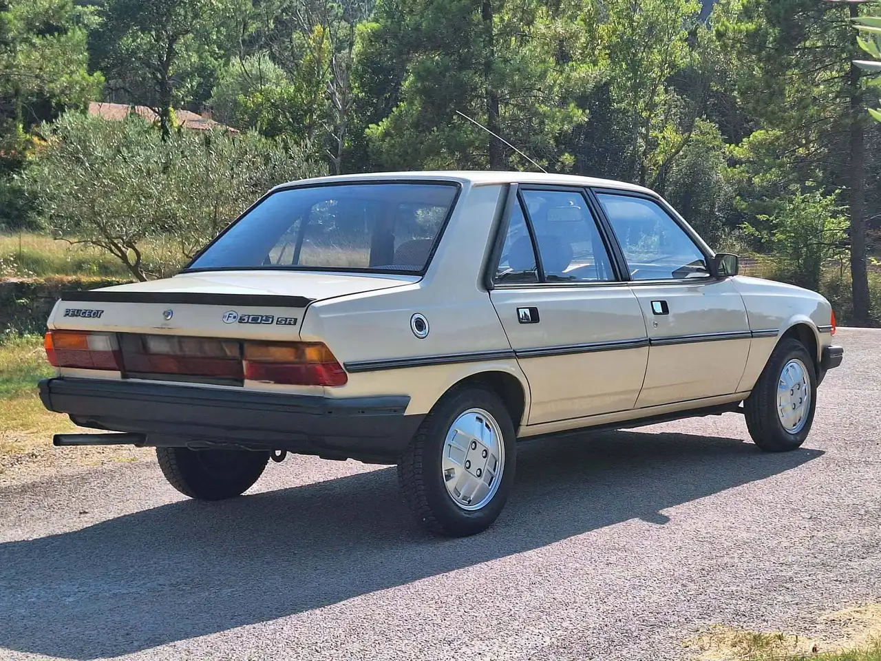 Peugeot 305 SR, foto 5