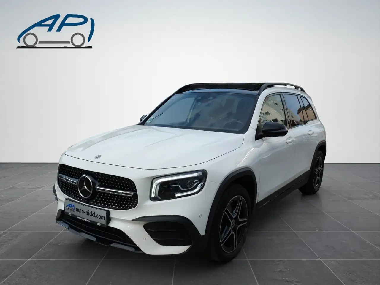 2022 Mercedes-Benz GLB 200 d AMG Line Pano Park+Night Paket LED AHK, photograph 1