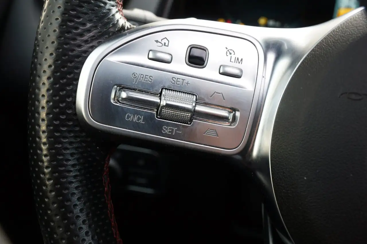 2022 Mercedes-Benz GLB 200 d AMG Line Pano Park+Night Paket LED AHK, photograph 12