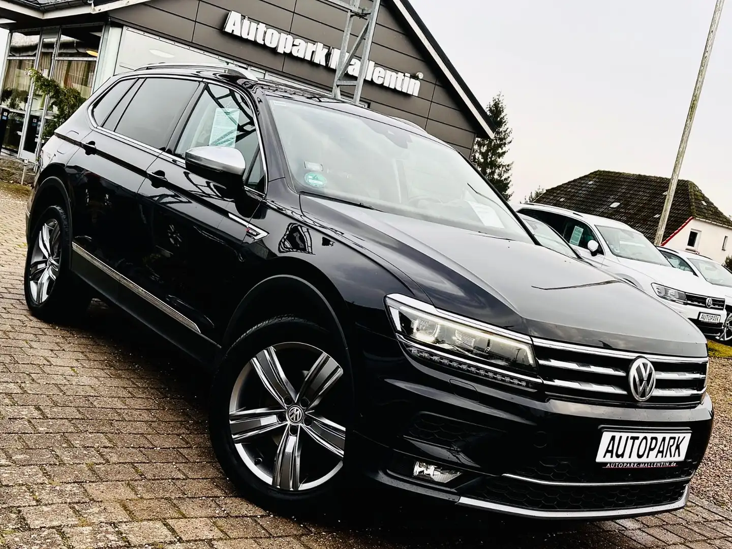 Volkswagen Tiguan Allspace Highline 4Motion *7 SITZE*AHK* Grau - 1