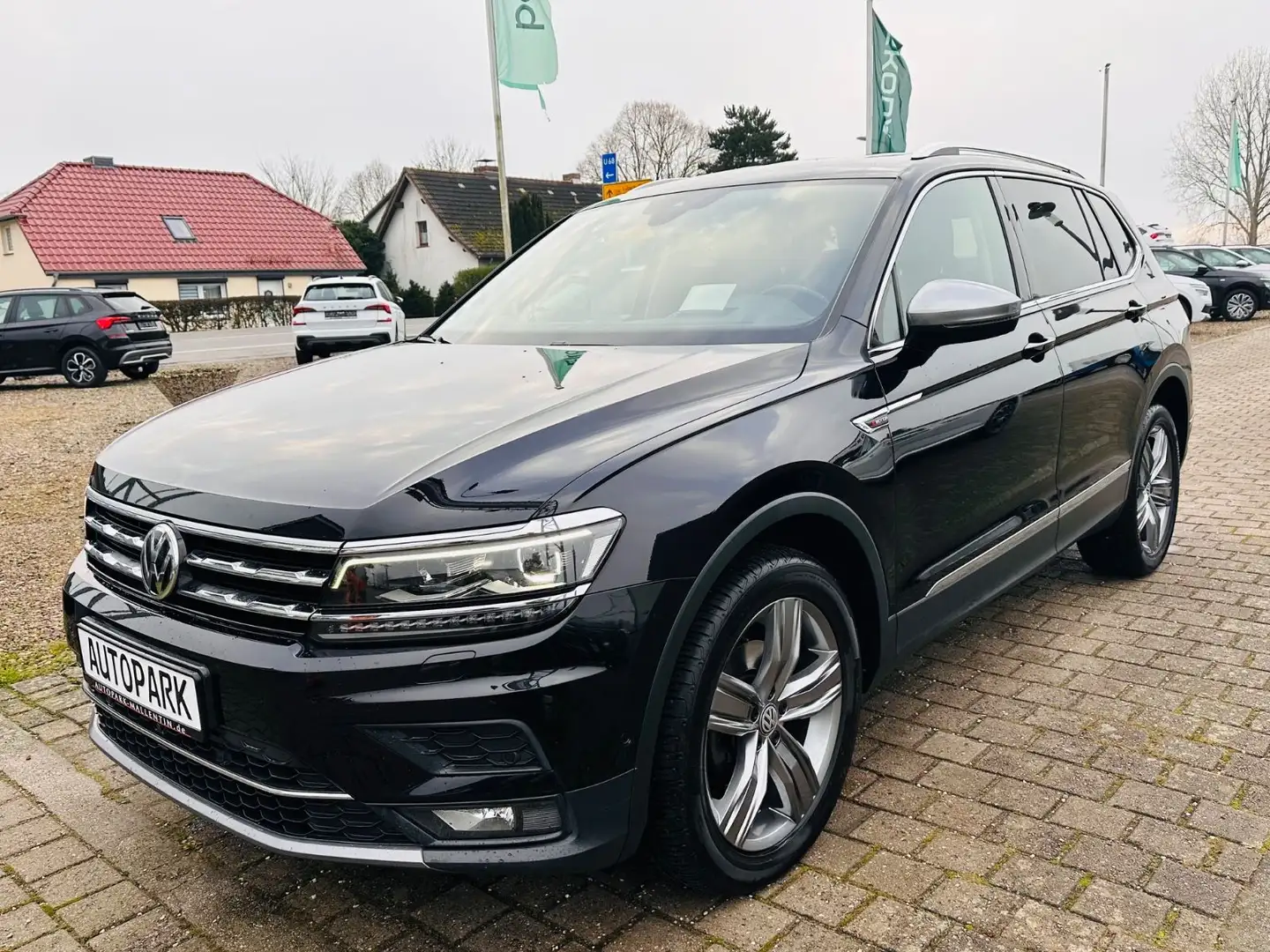 Volkswagen Tiguan Allspace Highline 4Motion *7 SITZE*AHK* Grau - 2