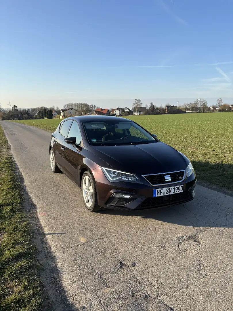SEAT Leon FR LED AHK PDC CAM 8fach Violett - 1