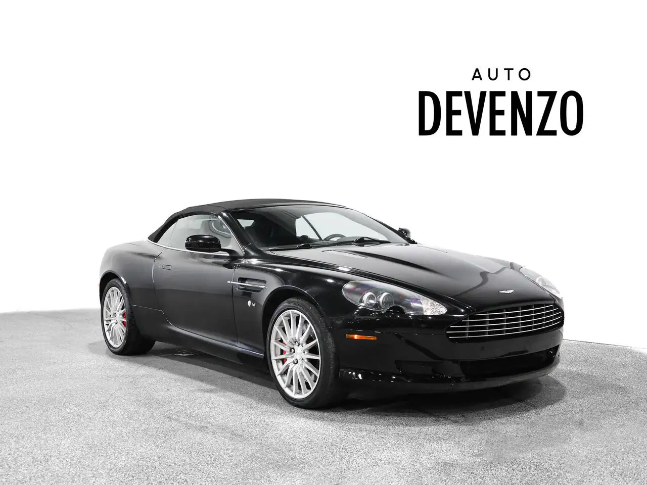 Aston Martin DB9 снимка Aston Martin DB9