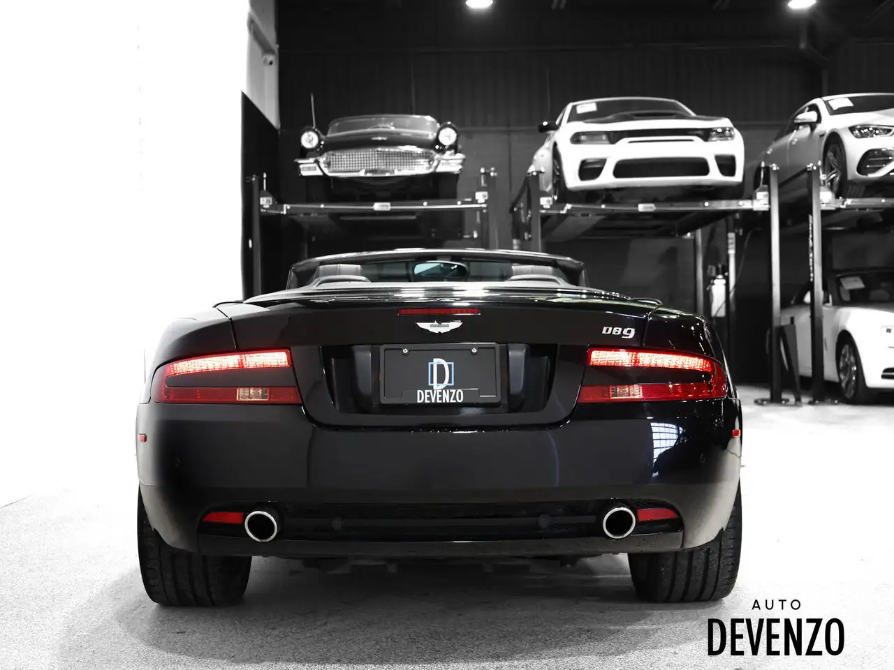 Aston Martin DB9 снимка Aston Martin DB9