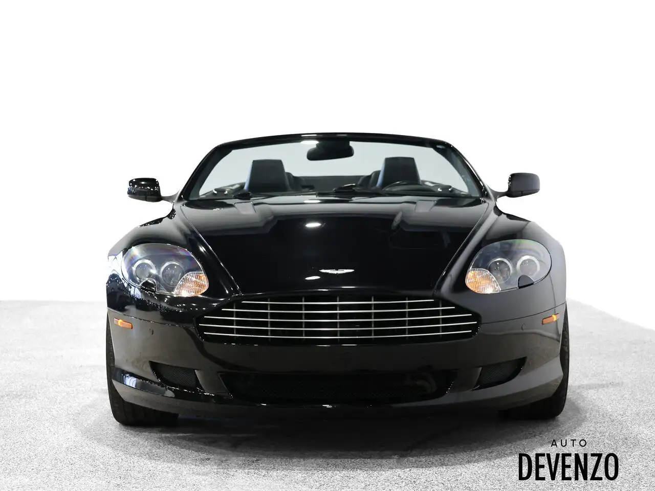 Aston Martin DB9 снимка Aston Martin DB9