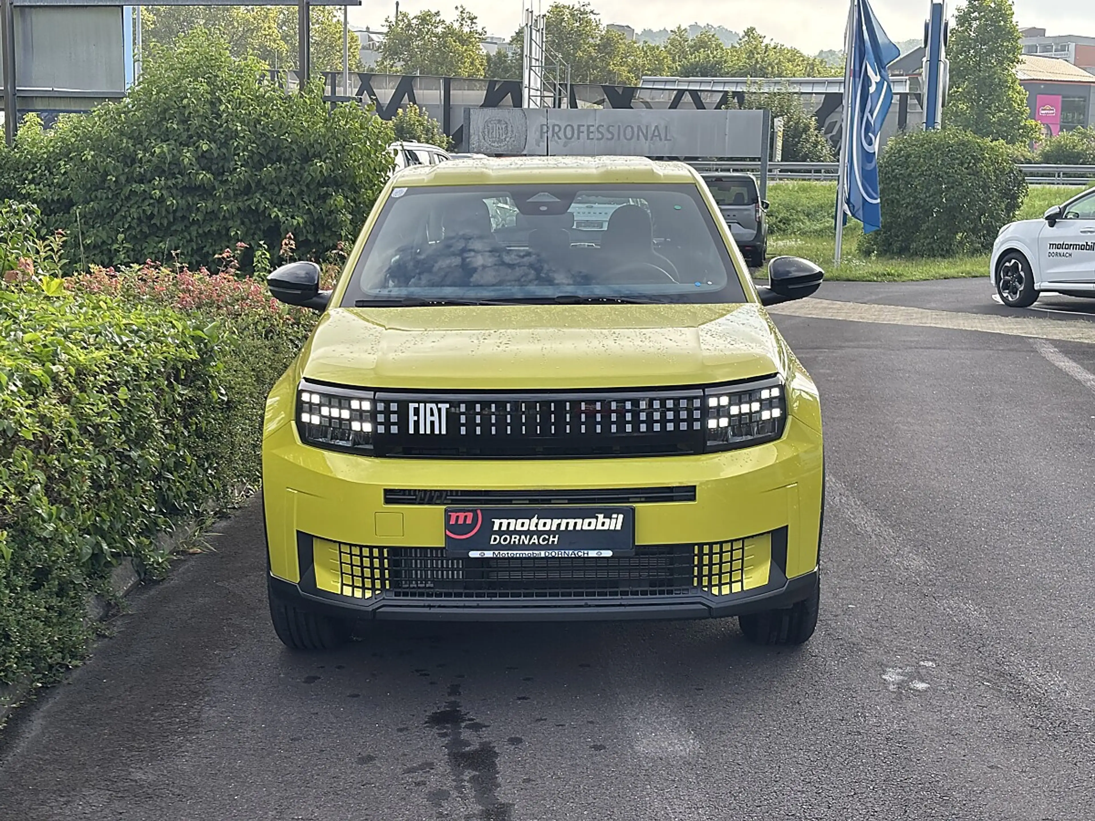 Fiat Grande Panda Hybrid mHEV 110 6-Gang eDCT Icon — photo 2