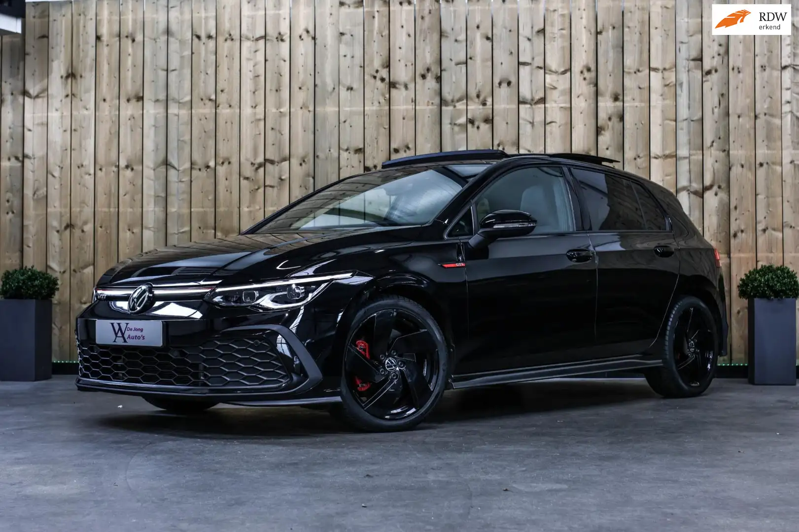 Volkswagen Golf GTI 2.0 TSI *Pano*Camera*Stoel- Stuurverwarming* Noir - 1