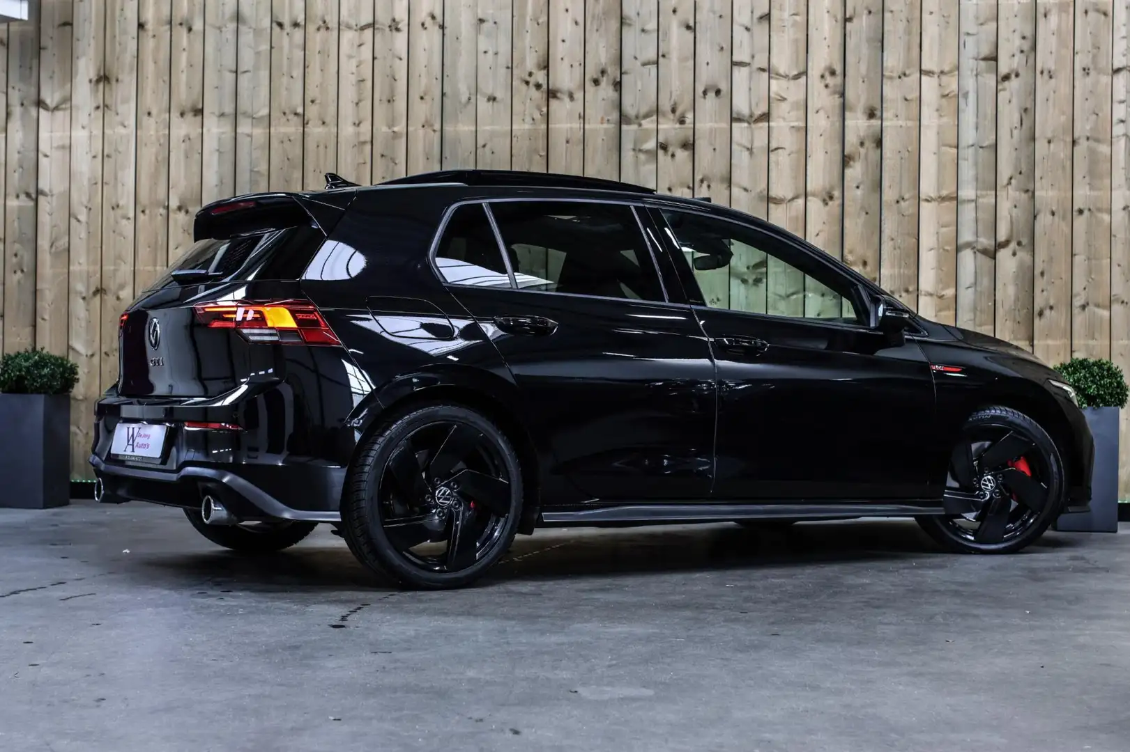 Volkswagen Golf GTI 2.0 TSI *Pano*Camera*Stoel- Stuurverwarming* Noir - 2