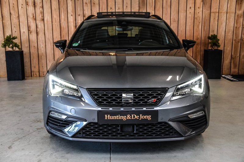 SEAT Leon ST 2.0 TSI CUPRA 300 4DRIVE *Pano*Camera*Keyless*A — photo 5