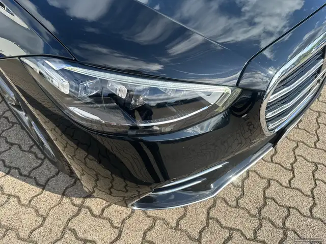 Mercedes-Benz S Class view 9