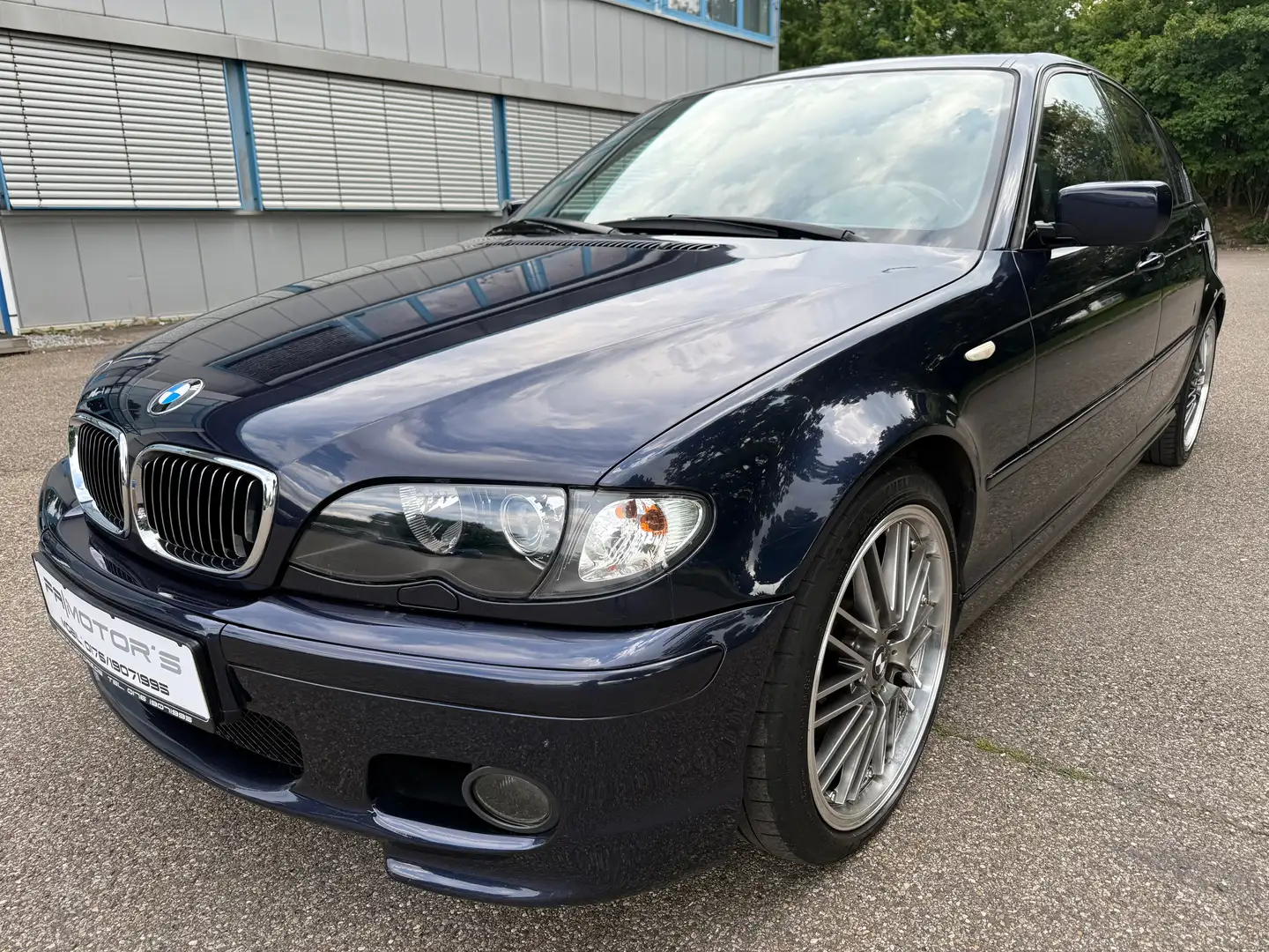 BMW 325 BMW 325i Aut. Limo M-Sportpaket II*Xenon*Leder*SHZ Blau - 1