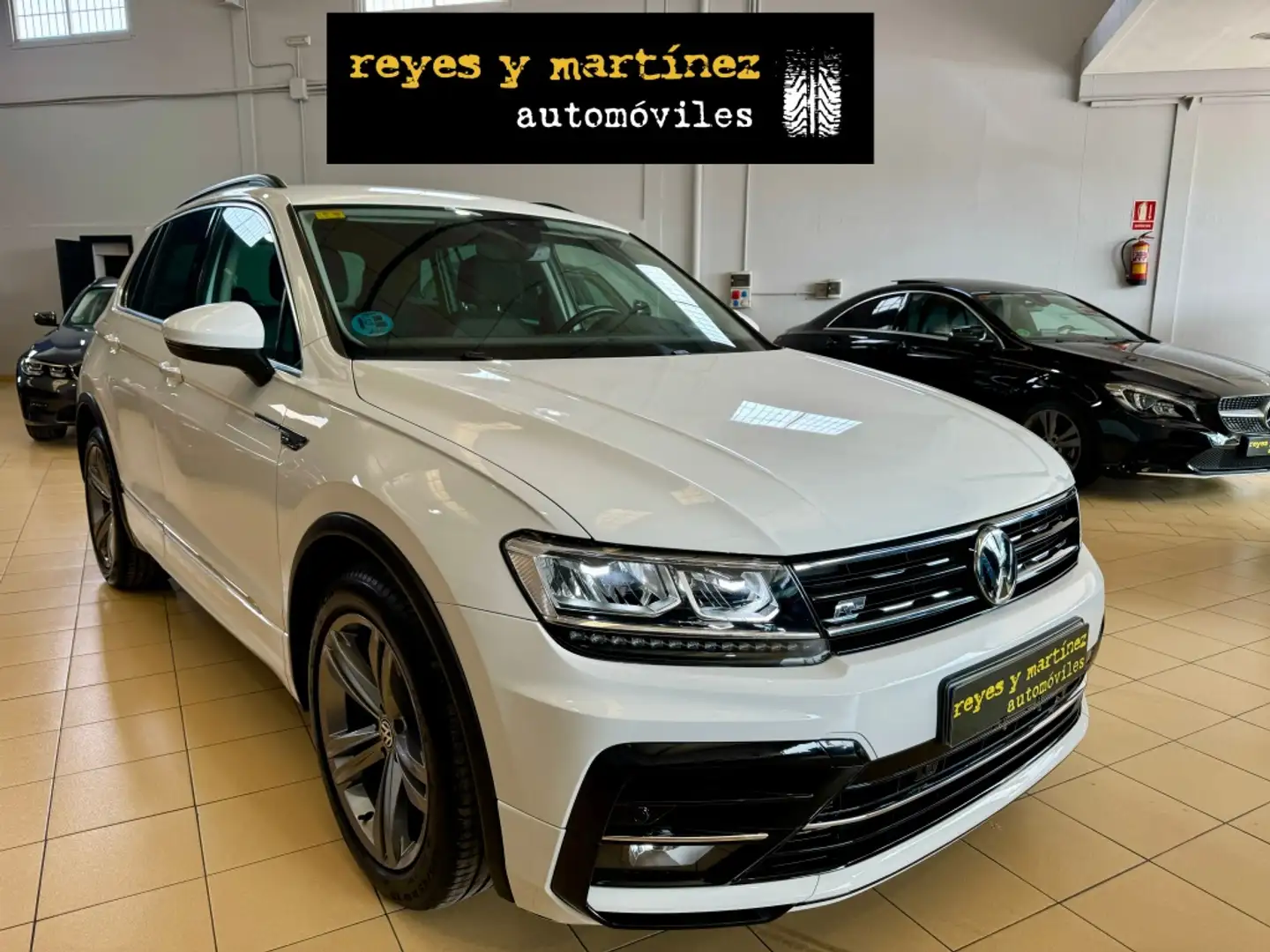 Volkswagen Tiguan 2.0TDI R-Line DSG 110kW Wit - 2