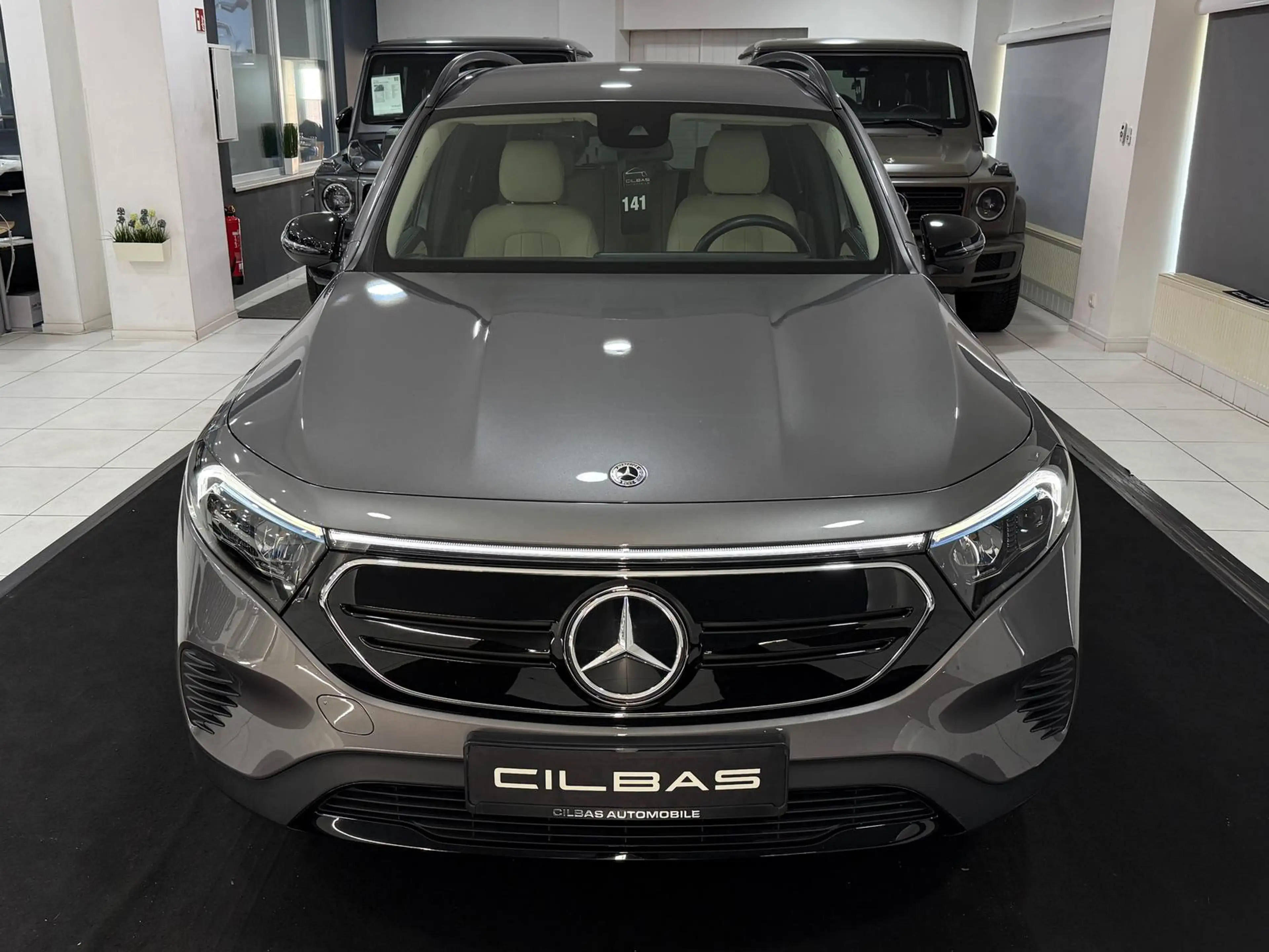 Mercedes-Benz EQB 300 4M AMG 19"*LEDER BEIGE*AMBI*LED*KAM* — photo 3