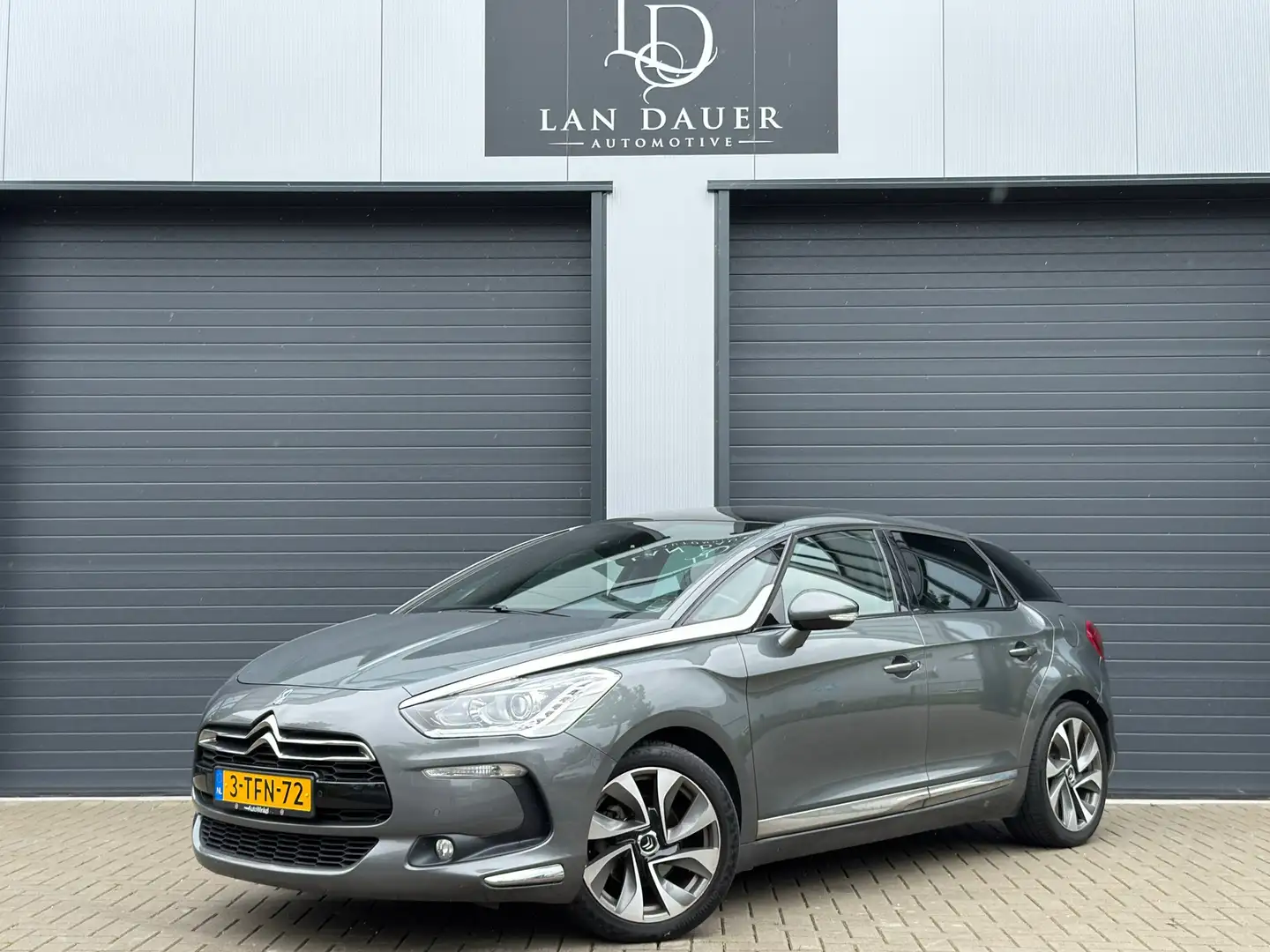 Citroen DS5 1.6 THP So Chic Massage / Pano / Trekhaak Gris - 1